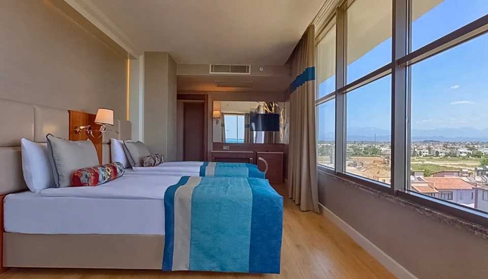 سنسیتیو پریمیوم بلک آنتالیا